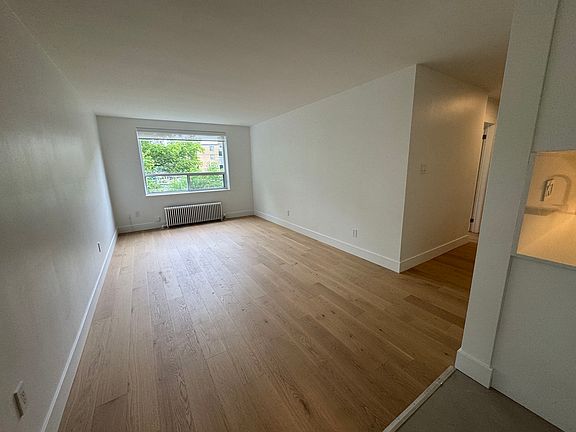 5th image of 56 Eccleston Dr #50079B-216
