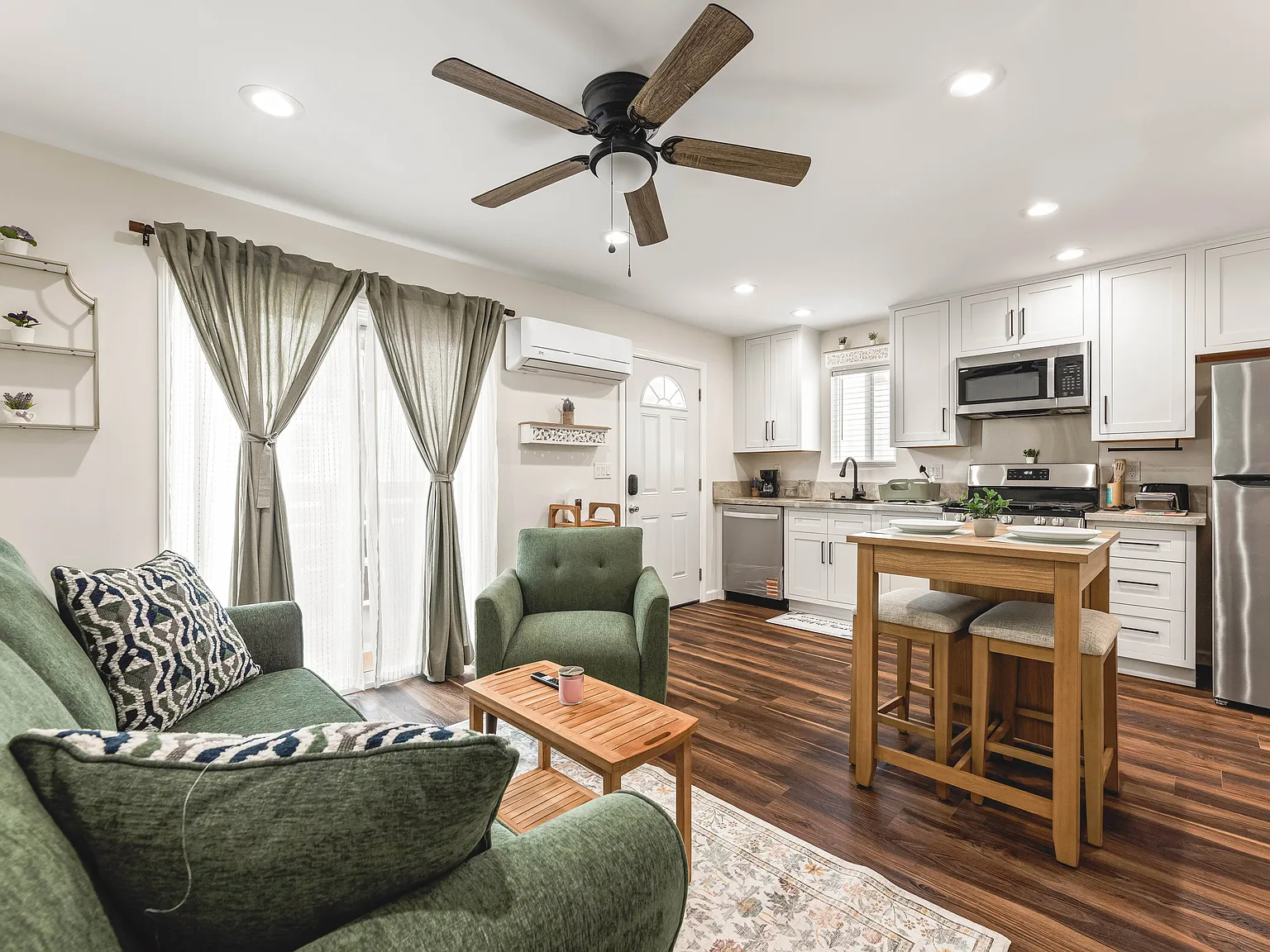 1 bed, $2,800 — Photo 1