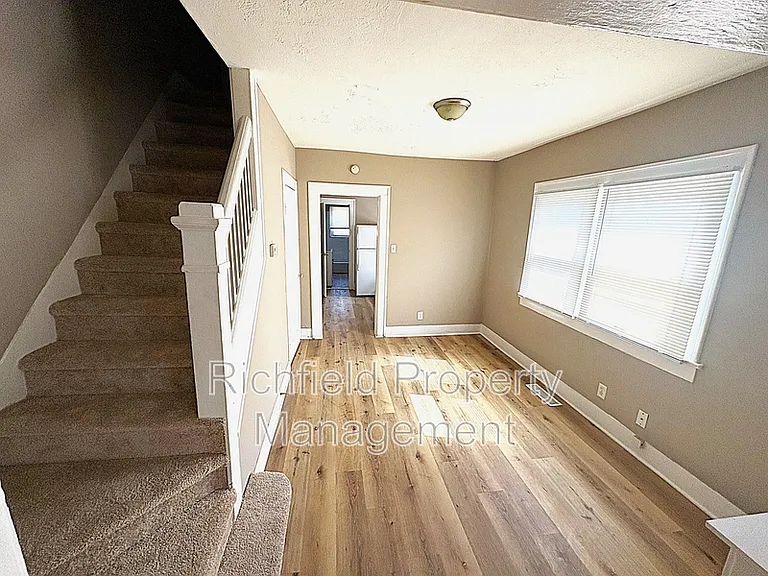 1723 Laurel St — Photo 7