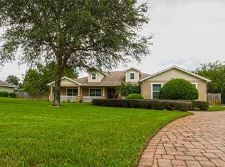 17505 Hanna Rd, Lutz, FL 33549