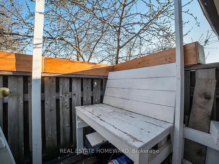 697 Dupont St #2 — Photo 8