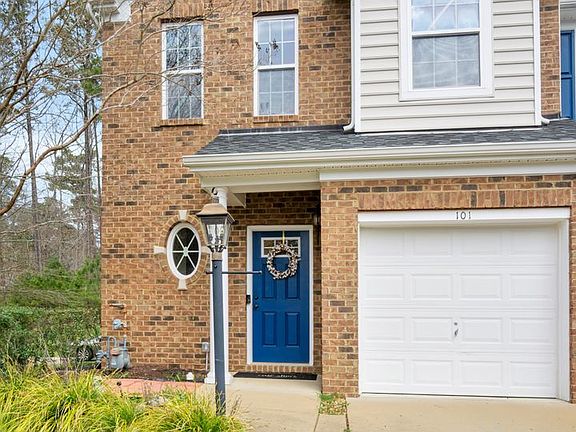 3rd image of 101 Riva Ct