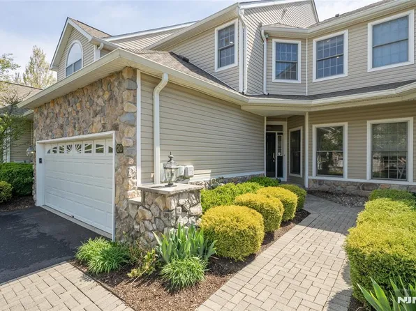 20 Pine Valley Rd #148, Livingston, NJ 07039