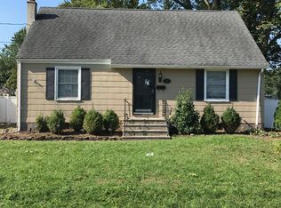 51 Stamford Rd, Hamilton, NJ 08619