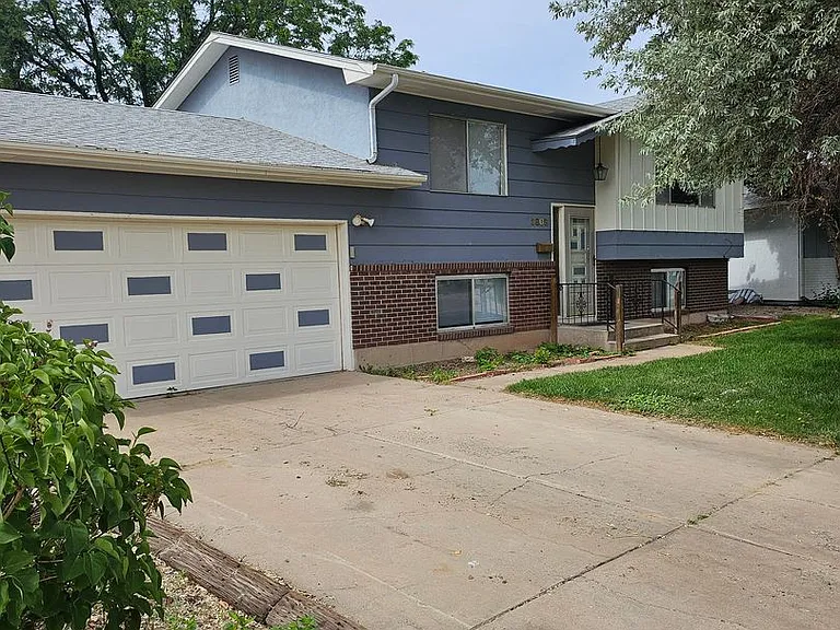 3808 Elmwood Cir — Photo 2