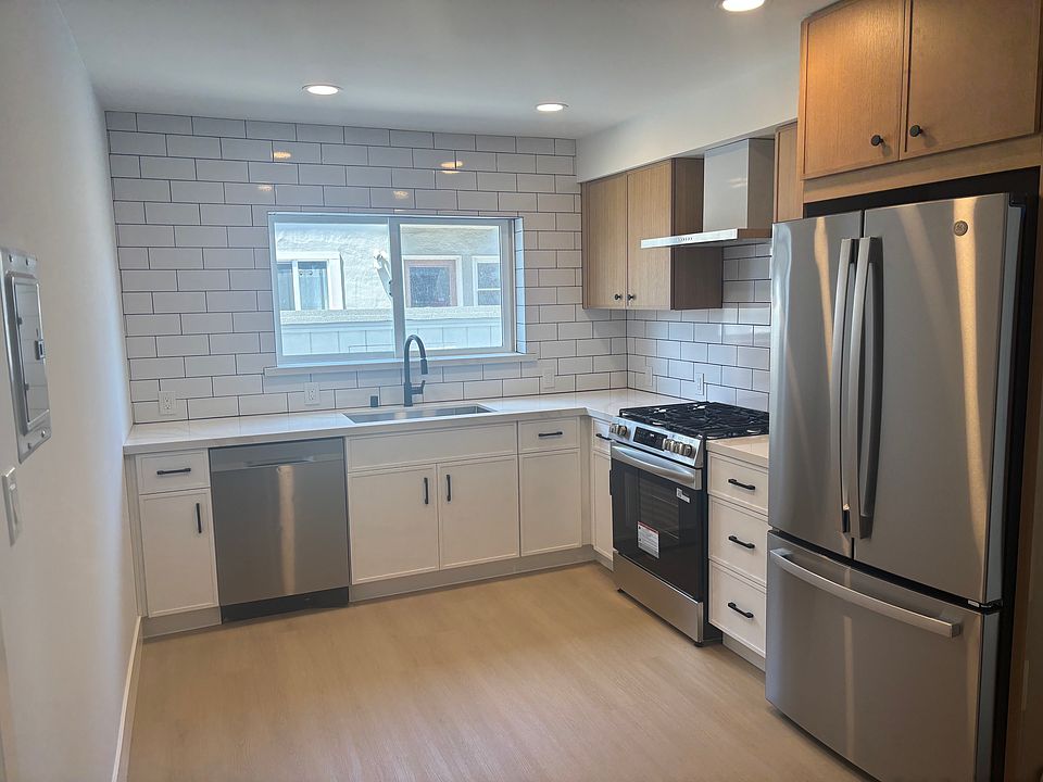 1st image of 1453 E 3rd Ave APT 4