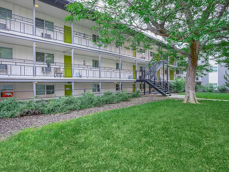 Lime Apartments — Photo 12