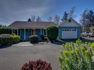1985 Taylor Rd, Central Point, OR 97502