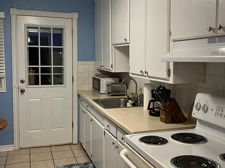 609 E Steed Dr — Photo 7