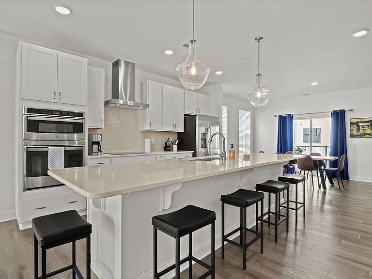 1233 S Blount St #201 — Photo 10
