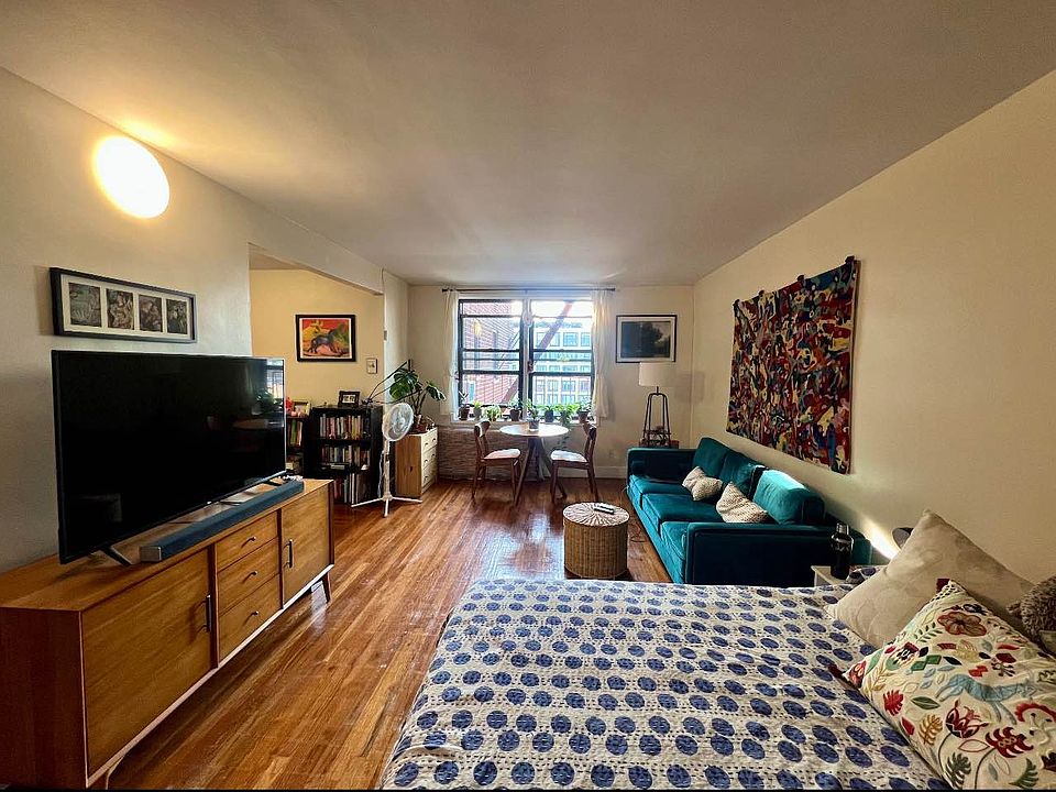 1st image of 250 Clarkson Ave APT 517