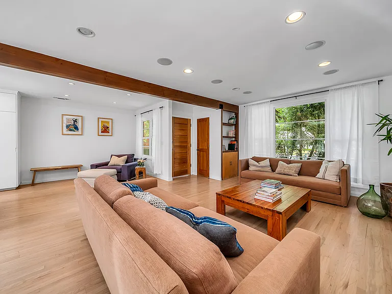 7844 Stewart Ave — Photo 36