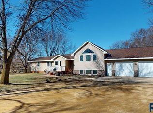 211 58th Ave, Brookings, SD 57006