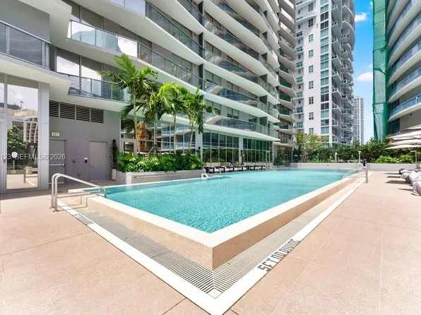 77 SE 5th St, Miami, FL