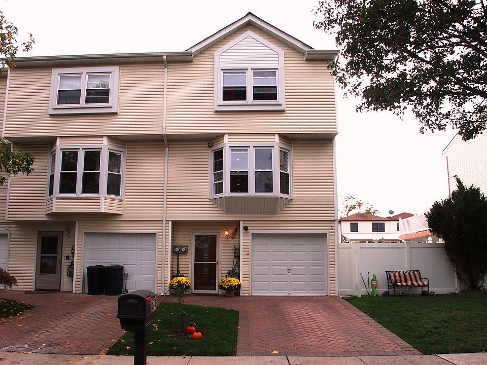 1st image of 574 Dongan Hills Ave