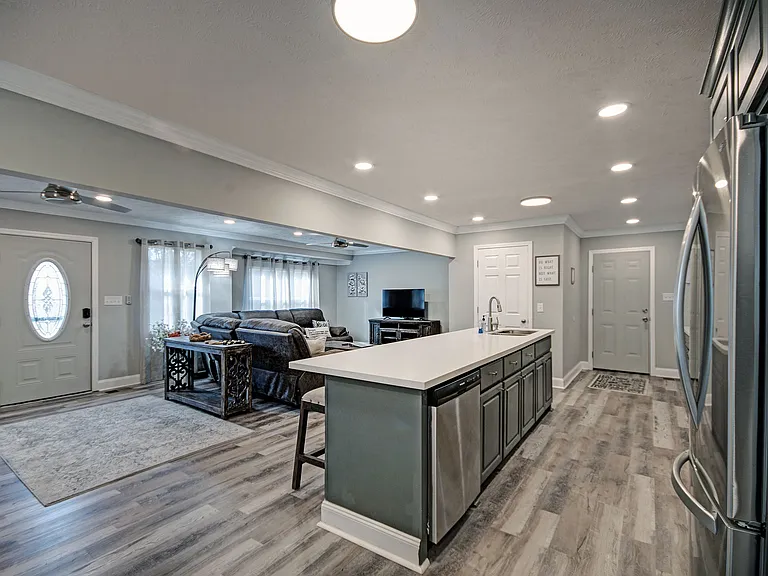 105 Sunset Dr — Photo 9