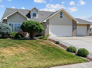 1836 W Alleluia Ave, Hermiston, OR 97838