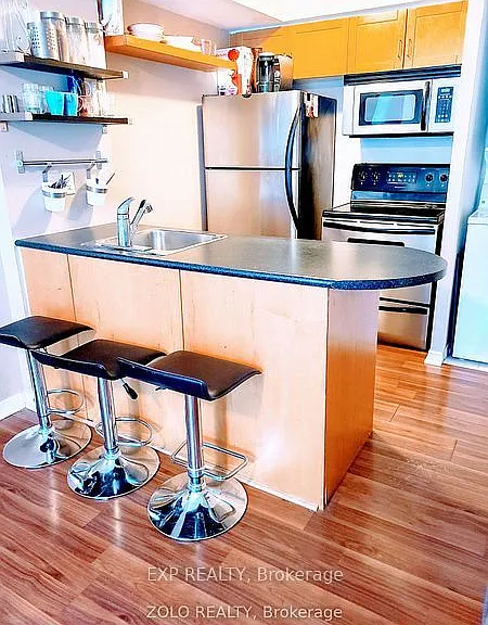 46 E Liberty St #521 — Photo 6