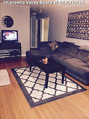 3rd image of 2312 Forest Cir