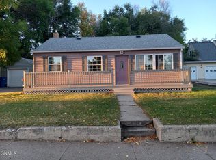 116 1st St NW, Beulah, ND 58523