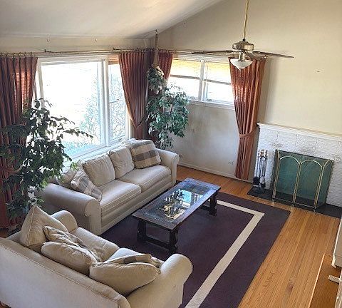 3rd image of 3919 214th St