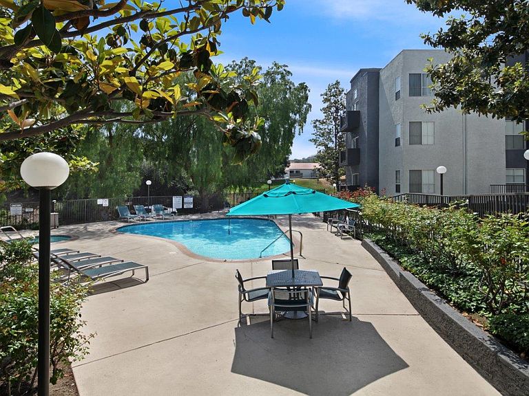 Canyon Crest Apartments Newhall, CA Zillow