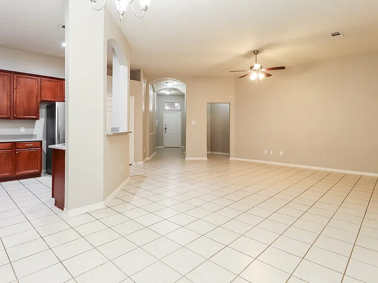 2307 Jefferson Crossing Dr — Photo 6