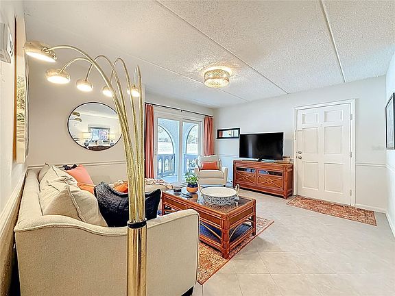 2nd image of 360 N Bayshore Blvd APT 108