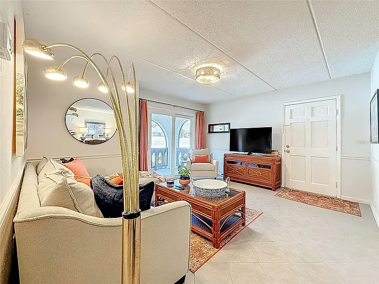 360 N Bayshore Blvd #108 — Photo 2