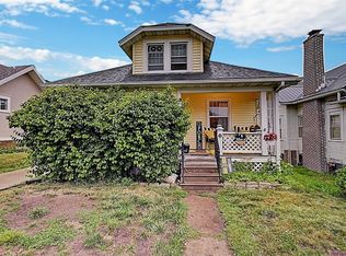 2338 C Ave NE, Cedar Rapids, IA 52402