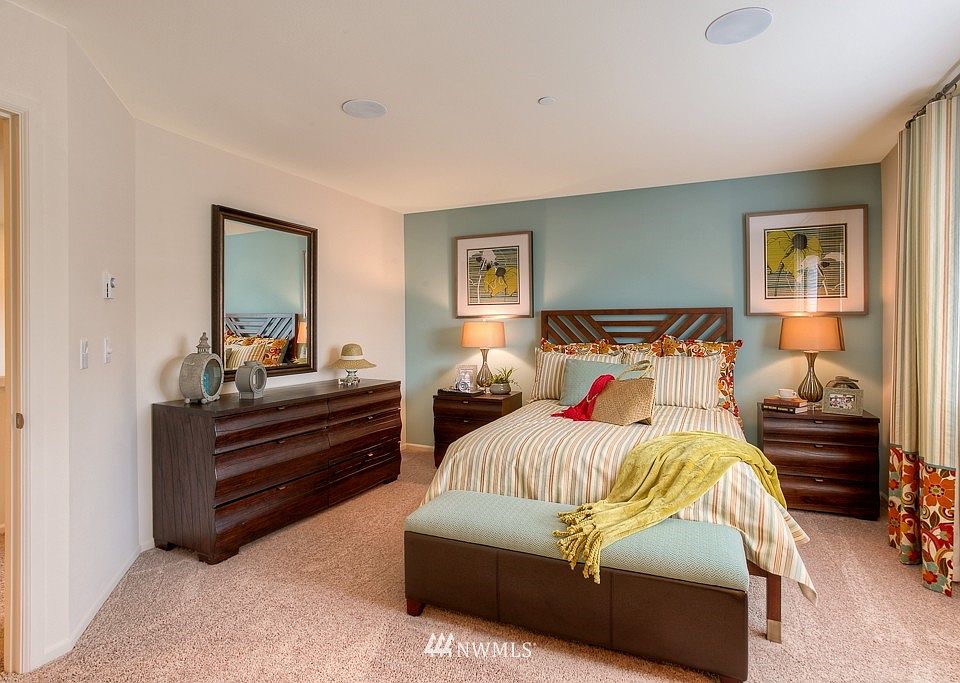 1st image of 2829 Mahogany Street NE #216