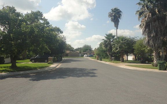 2nd image of 1424 W Catherine Cir