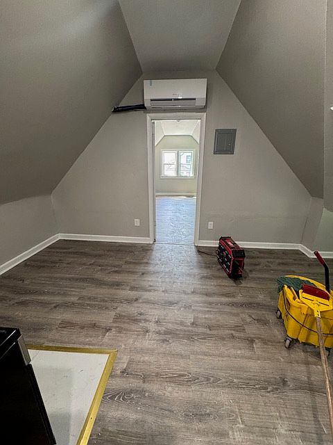 1st image of 137 Winter Ave Floor 3
