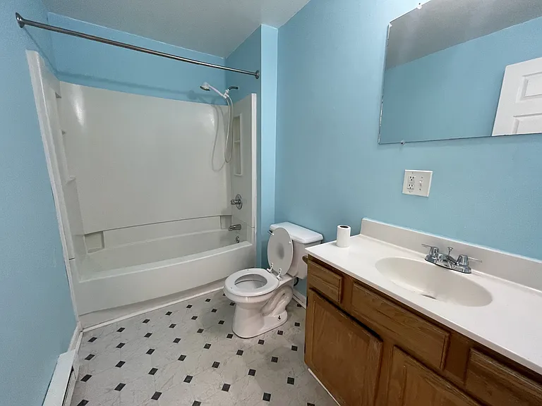 616 W Franklin St #2 — Photo 13