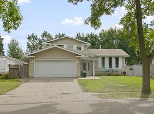 5 Labelle Cres, Saint Albert, AB T8N 2G6