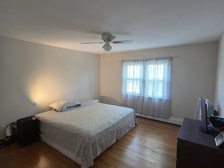 360 New York Ave #2 — Photo 10