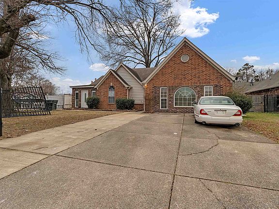 2nd image of 755 N Perkins Rd