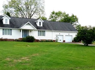 338 Edwards St, Omaha, IL 62871