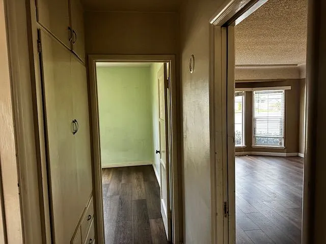 9610 Rosecrans Ave — Photo 16
