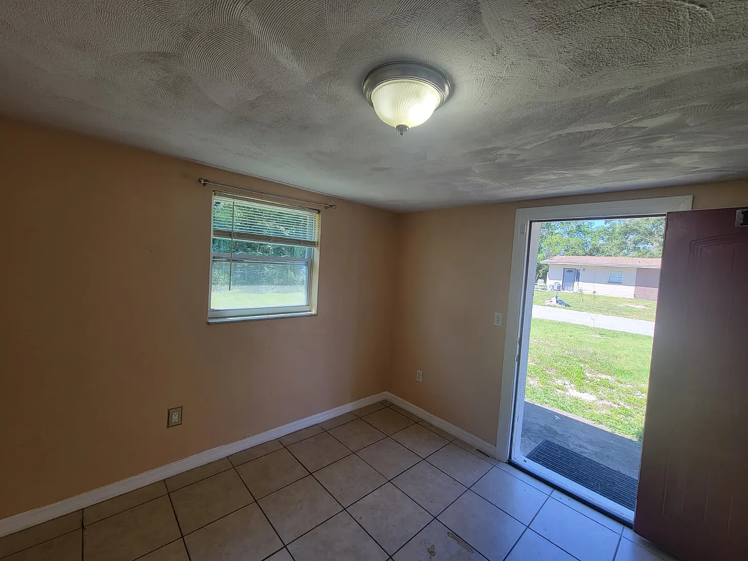 1 bed, 610 sqft, $950 — Photo 2