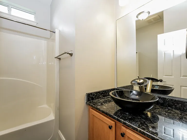 605 Brookwater Dr — Photo 14