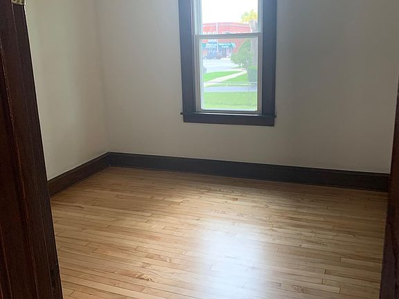 5th image of 814 N 21st Ave