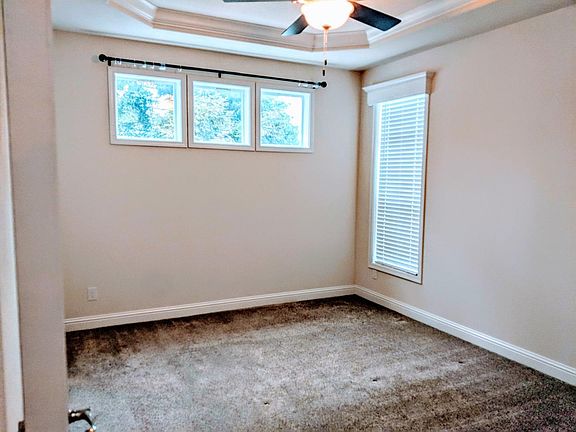 5th image of 325 Sylvan Ave Spc 50
