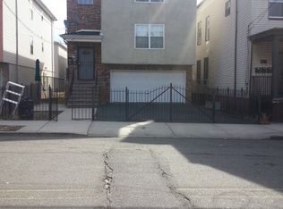 310 S 7th St #2, Newark, NJ 07103