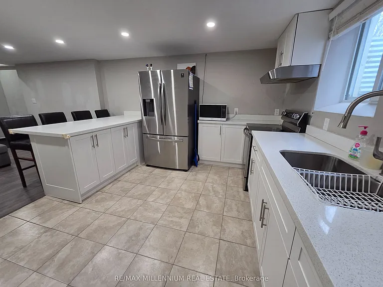 80 Rainier Sq #BASEMENT — Photo 15