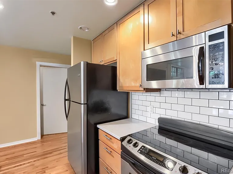 275 S Harrison St #107 — Photo 9