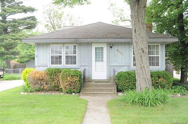 1st image of 9247 Hickorywood Dr