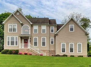 1 Ashlee Ct, New Freedom, PA 17349