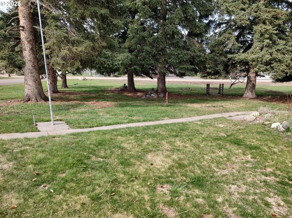 101 E 11th St, Joseph, OR 97846