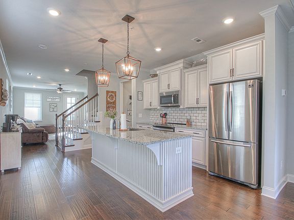 4th image of 3113 Sassafras Ln